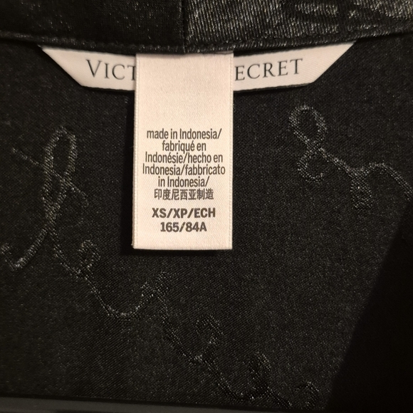 Victoria's Secret Black Lace Robe with White Trim - Picture 4 of 4